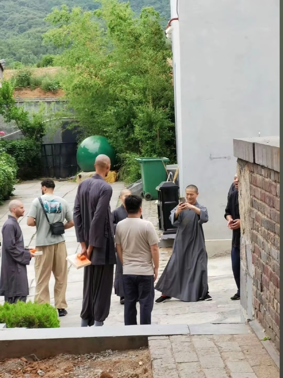 mk体育官方网站入口NBA官网报道文班闭关修炼:文班亚马在中国 并非全是为了度假